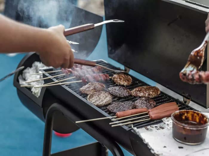Top barbeque sets for easy grilling at home