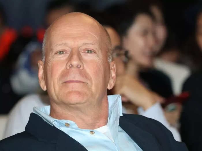 A reporter says Bruce Willis once made her wait 9 days for a 'nightmare' interview and then didn't tip the waiter at the restaurant he forced shut