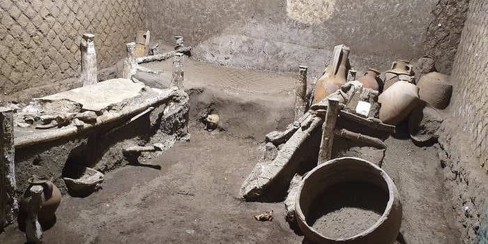 Astonishing images of Roman slave quarters in Pompeii frozen in time for almost 2,000 years by volcanic eruption
