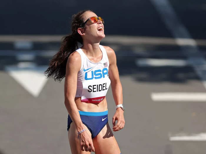 Molly Seidel battled the pain of 2 broken ribs while setting an American record at the NYC Marathon