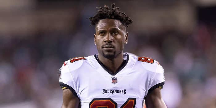 Antonio Brown is accused of getting a fake COVID-19 vaccine card before the start of the NFL season