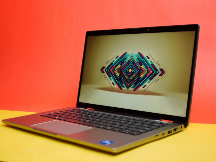 Dell Latitude 7320 Review — A good-looking compact convertible let down by the keyboard