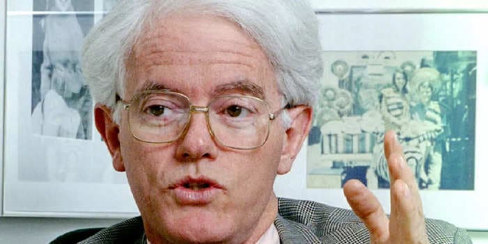 Legendary investor Peter Lynch breaks with Warren Buffett, warning passive investors they're losing out and backing the best fund managers to keep beating the market