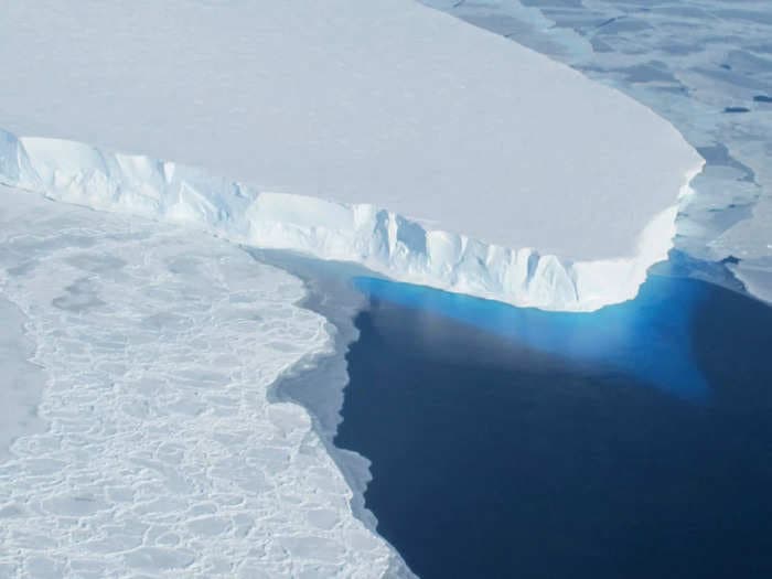 Key ice shelf on Antarctica's doomsday glacier will probably shatter like a car windshield within 5 years, scientists say