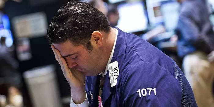 US stocks fall as Fed meeting gets underway with inflation and Omicron in focus