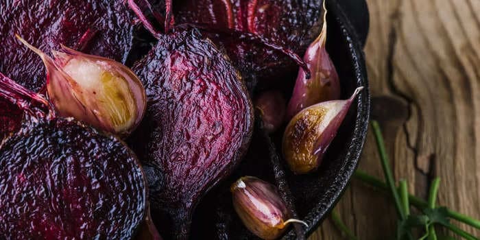 How to make roasted beets in the oven