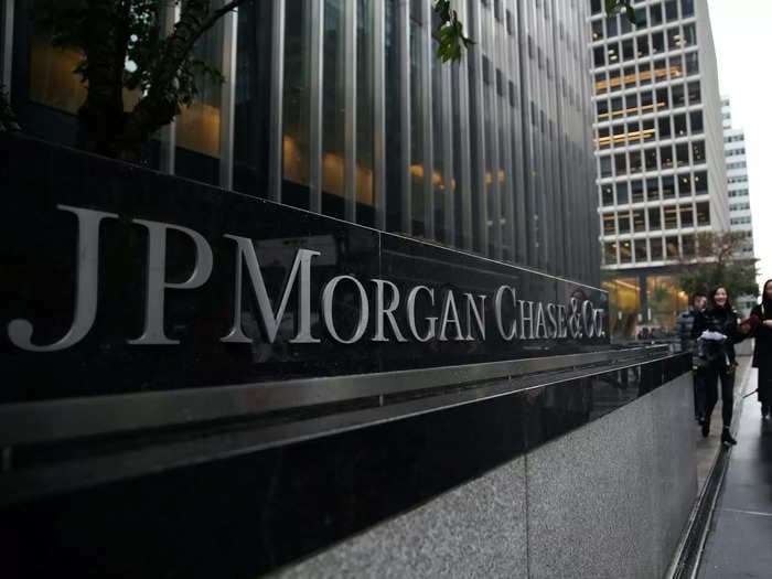 JPMorgan will pay a $125 million fine after allowing employees to discuss bank business over WhatsApp