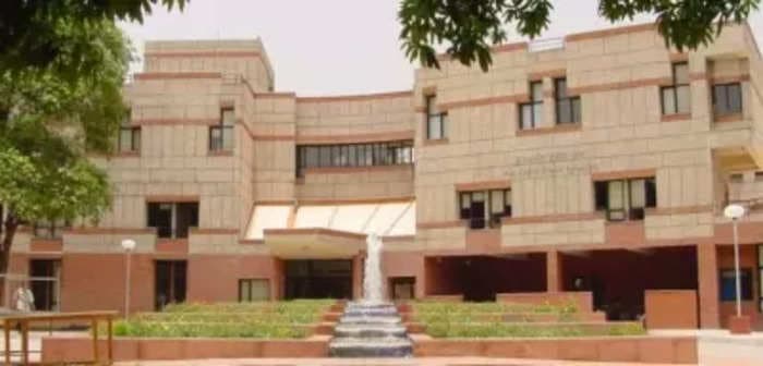 IIT Kanpur gets 49 offers above ₹1 crore