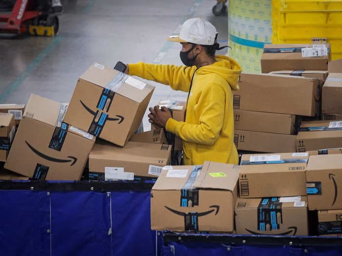 Amazon is reportedly bringing back its mask mandate for US warehouse workers amid a surge in COVID-19 cases from the Omicron coronavirus variant
