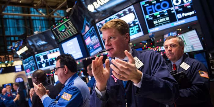 US stocks close at record highs as Omicron fears ease going into holiday break