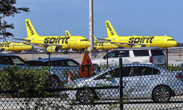 A Tennessee woman who authorities say punched a Spirit Airlines flight attendant and dragged another by the ponytail faces federal charge