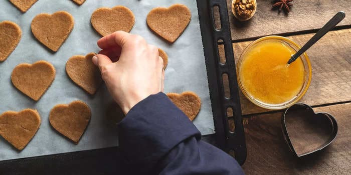 Wax paper vs. parchment paper: Why you should never put wax paper in the oven