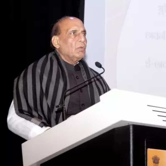 Defence Minister Rajnath Singh tests positive for COVID-19