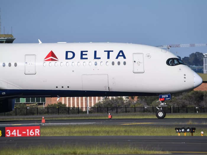 Delta is paying $1,250 bonuses to all of its more than 75,000 employees — despite a $408 million loss in the final quarter of the year