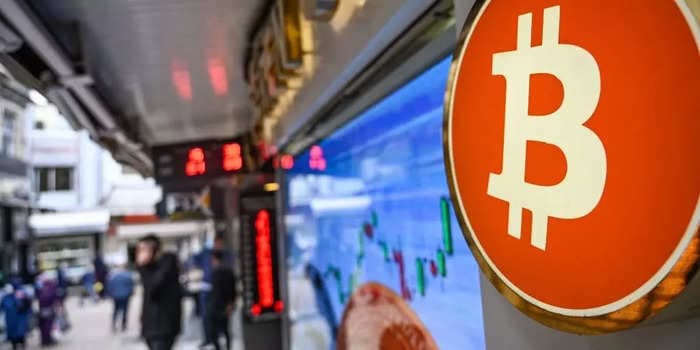 Bitcoin's volatility won't shake the confidence of institutional investors, 2 experts say