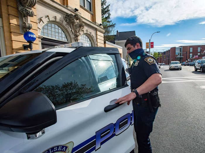 A popular workshop for police encouraged cops to use face scans to ID people they pull over at traffic stops