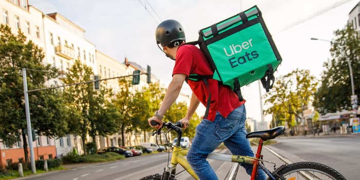 How to change your tip on Uber Eats before or after your food arrives