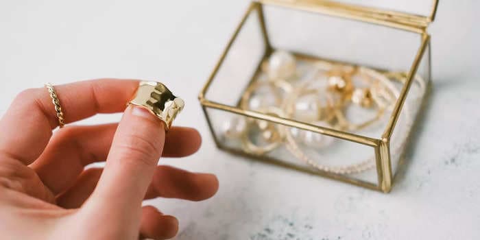How to clean your gold jewelry and make it look like new again