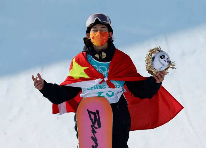 The teenage Chinese snowboard sensation who missed gold amid a controversial judging error finally took Olympic victory in his 2nd event