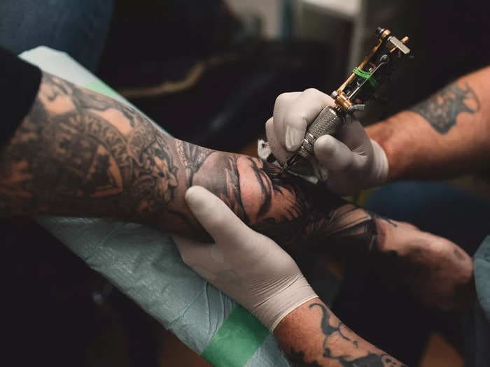 Exclusive restaurant bans customers with tattoos, 'heavy' jewelry, and designer-label clothes as part of its strict dress code