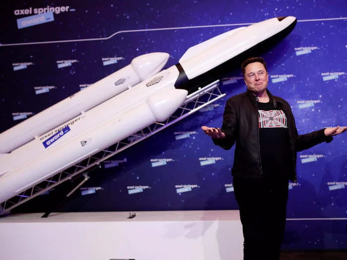 Elon Musk says he will send a prototype of SpaceX's Starship to a nearby Texas airport for a public display