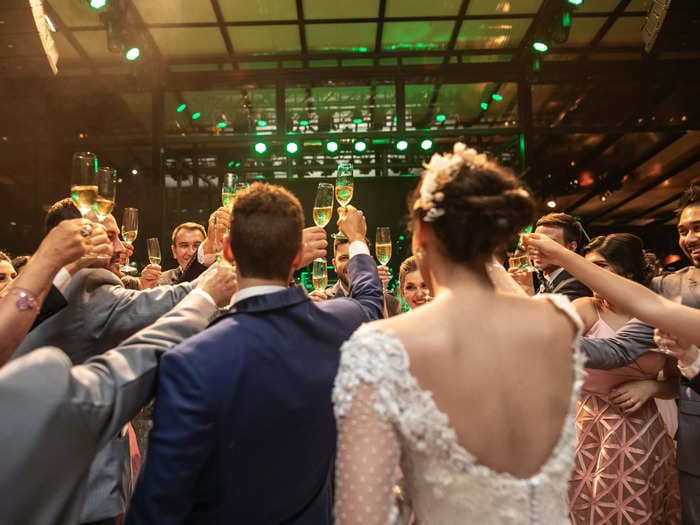 I've been a bridesmaid over 125 times. Here are 7 of the biggest fights I've seen break out at weddings.