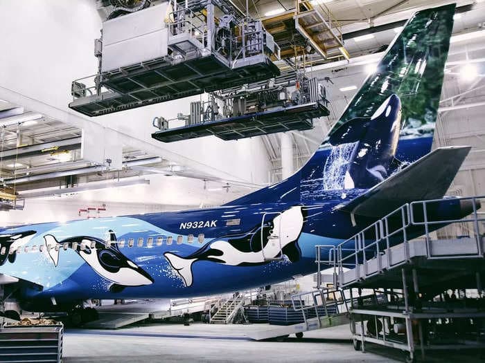 Alaska unveiled its new Boeing 737 MAX 9 livery featuring the orca whales. Here's how the scene was designed and painted.