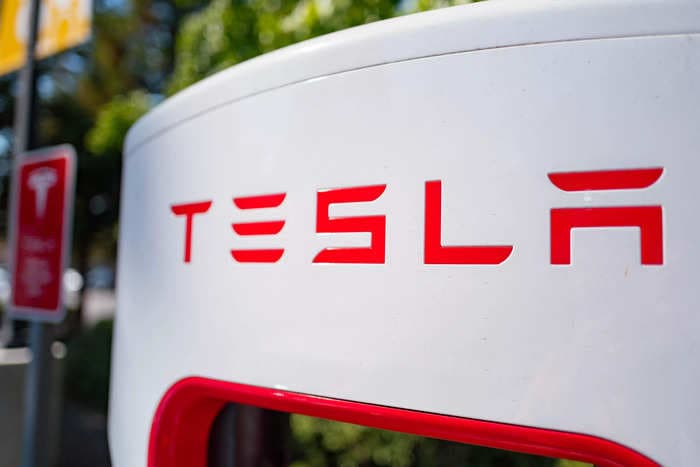 Tesla just deployed a new energy storage system in Alaska that's less dependent on fossil fuels