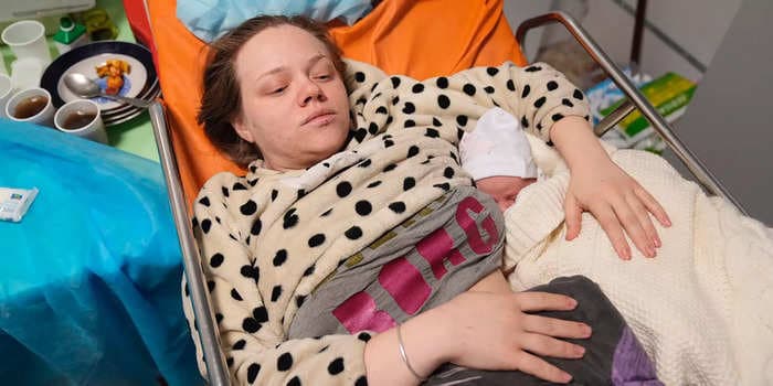 A pregnant Ukrainian influencer who survived the Mariupol maternity-hospital bombing gave birth to a daughter