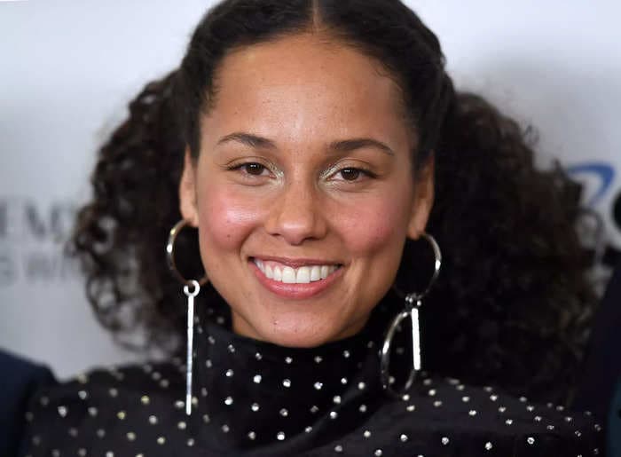 Alicia Keys recalls having acne in her 20s and 30s, and says it was caused by stress