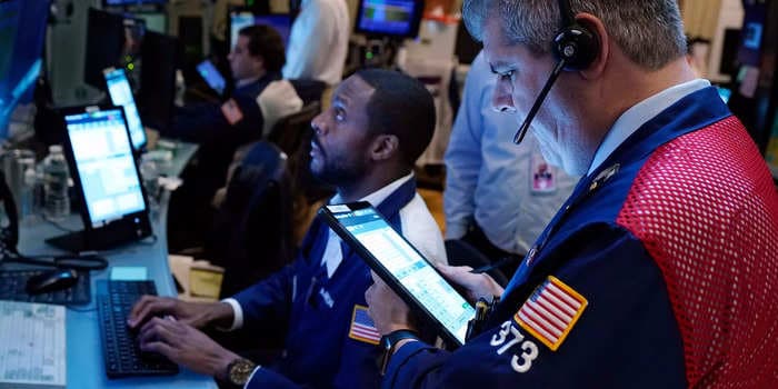 US stocks rise as key Fed policy meeting kicks off and oil slips on new lockdowns in China