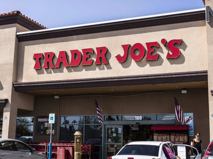 I worked at Trader Joe's for nearly 3 years. Here are 10 things shoppers should never do there.