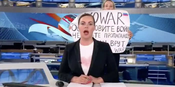 Russian state TV reporters know they are lying to viewers and are starting to question their life choices, report says