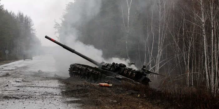 Easy-to-use handheld weapons provided by the US are helping Ukrainians shred Russian tanks and aircraft