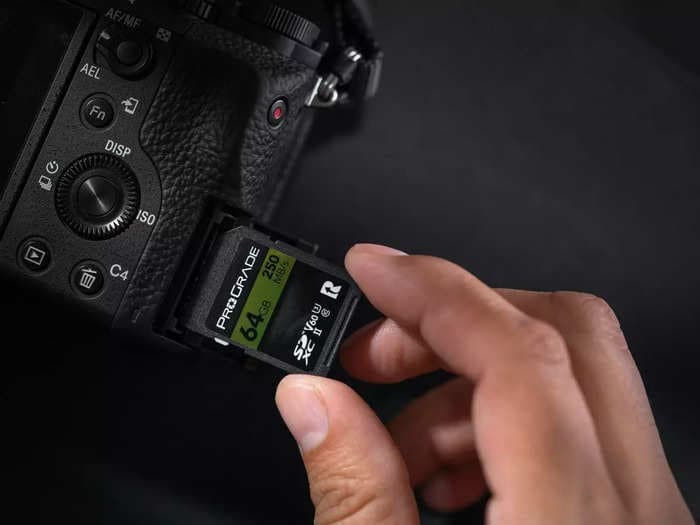 Top memory cards suited for recording 8K videos