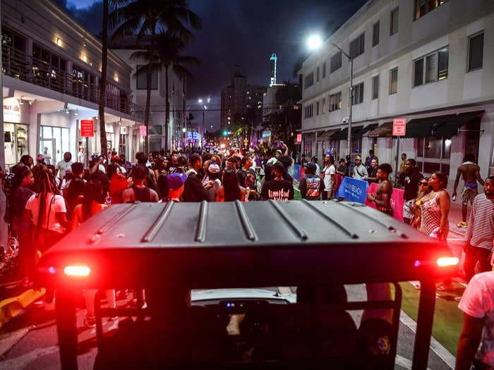 Miami Beach imposes midnight curfew ahead of tourist weekend after shootings rock spring break season