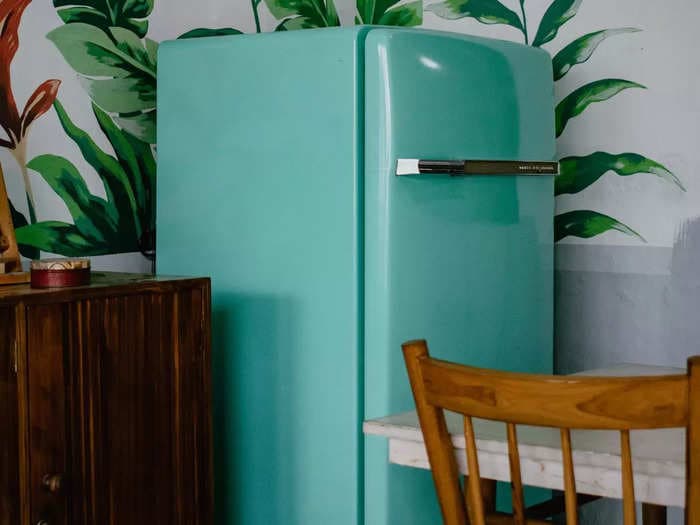 Energy-efficient single-door Inverter refrigerators suitable for small families