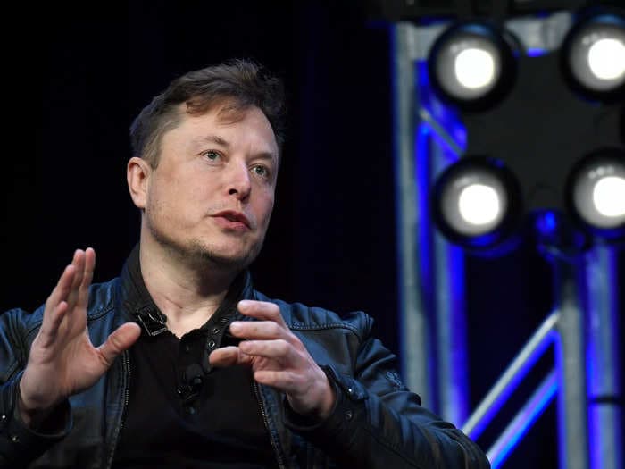 Elon Musk renews calls for Russia's president to be stopped: 'We cannot let Putin take over Ukraine'