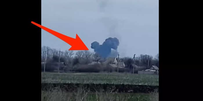 Ukraine says video and intercepted audio show advanced Su-34 fighter jet crashing in flames after being hit by air defenses