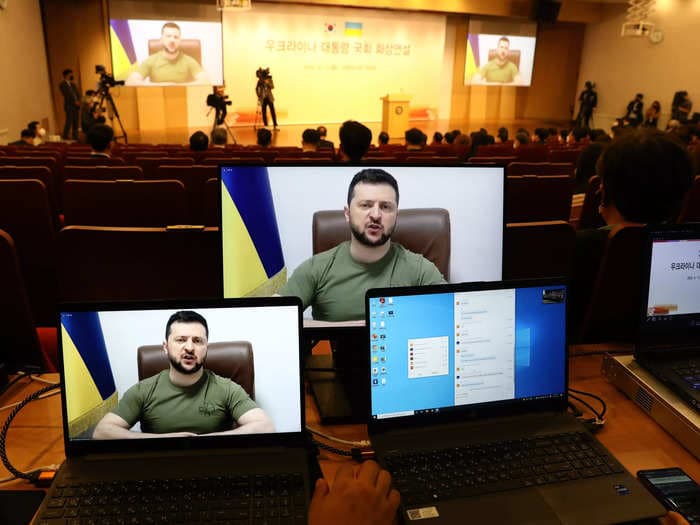 Zelenskyy says 'tens of thousands' of Ukrainians could be dead from Russia's attack on Mariupol