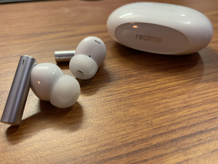 Realme Buds Air 3 review:  Impressive noise cancellation on a budget