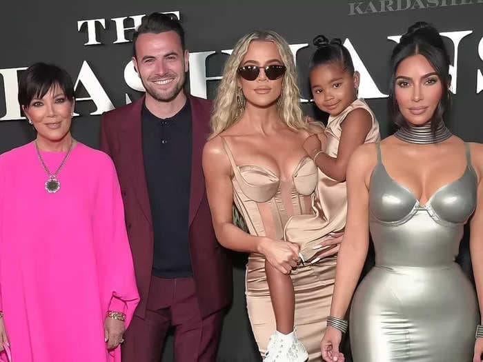 Khloe Kardashian appears to admit her daughter True was edited into viral Disneyland pictures with her cousins