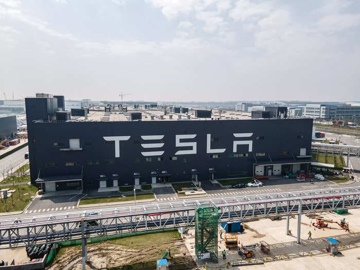 Tesla workers in Shanghai will reportedly eat and sleep on the factory floor as it enters 'closed-loop system' to avoid further shutdowns