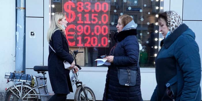 Russia plans to sue to regain access to $300 billion in frozen foreign currency reserves