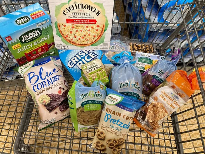I'm a mom of 3 who avoids gluten. Here are 16 foods I always buy at Aldi.