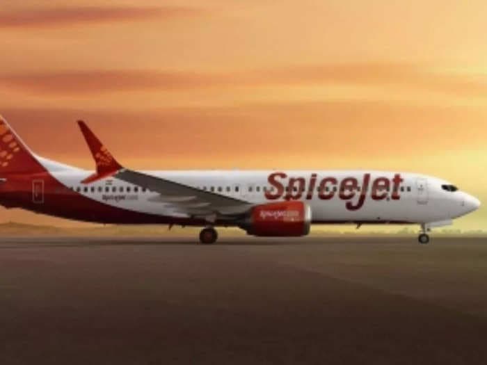 SpiceJet's Mumbai-Durgapur flight faces severe turbulence; 40 passengers injured