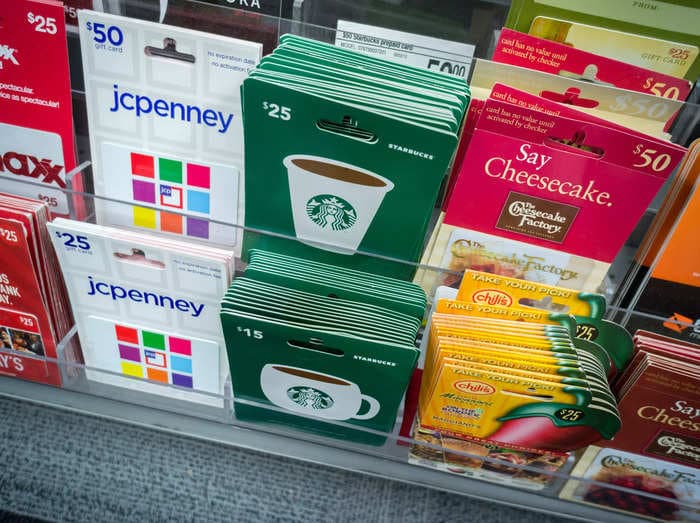 Starbucks customers have more than $1 billion sitting on gift cards