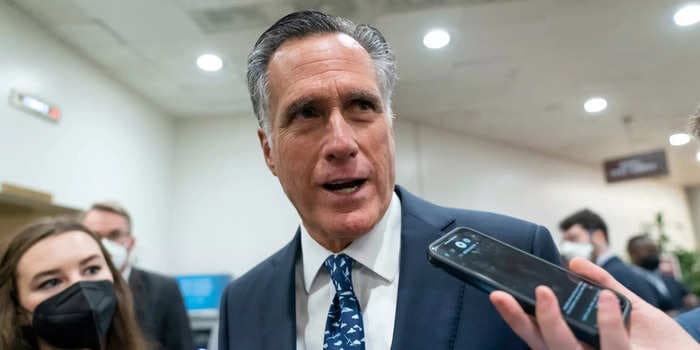 Mitt Romney says it's 'hard to imagine anything that would derail' the GOP's support for Trump's nomination in 2024