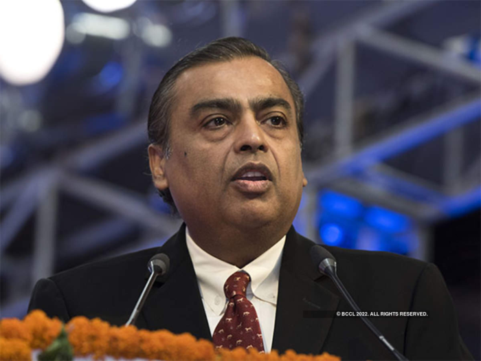 Reliance Retail hits ₹2 lakh crore in revenue, adds over 2,500 stores in the last one year