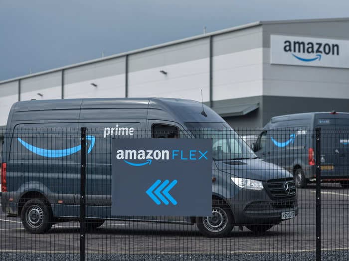 Amazon is reportedly testing a program that involves Flex drivers making deliveries from mall retailers